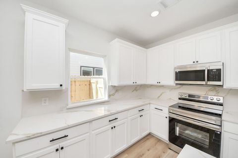 Tiny photo for 3122 Dawson Lane, Houston, TX 77051 (MLS # 88094210)