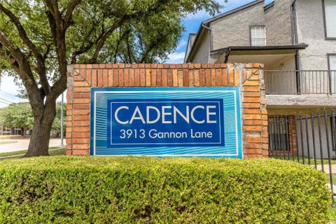 Photo of 3913 Gannon Lane #0211, Dallas, TX 75237 (MLS # 50246871)