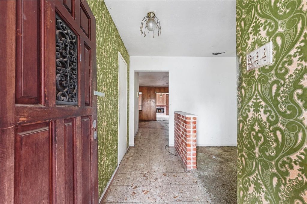 Photo of 5207 Madden Lane, Houston, TX 77048 (MLS # 13462541)