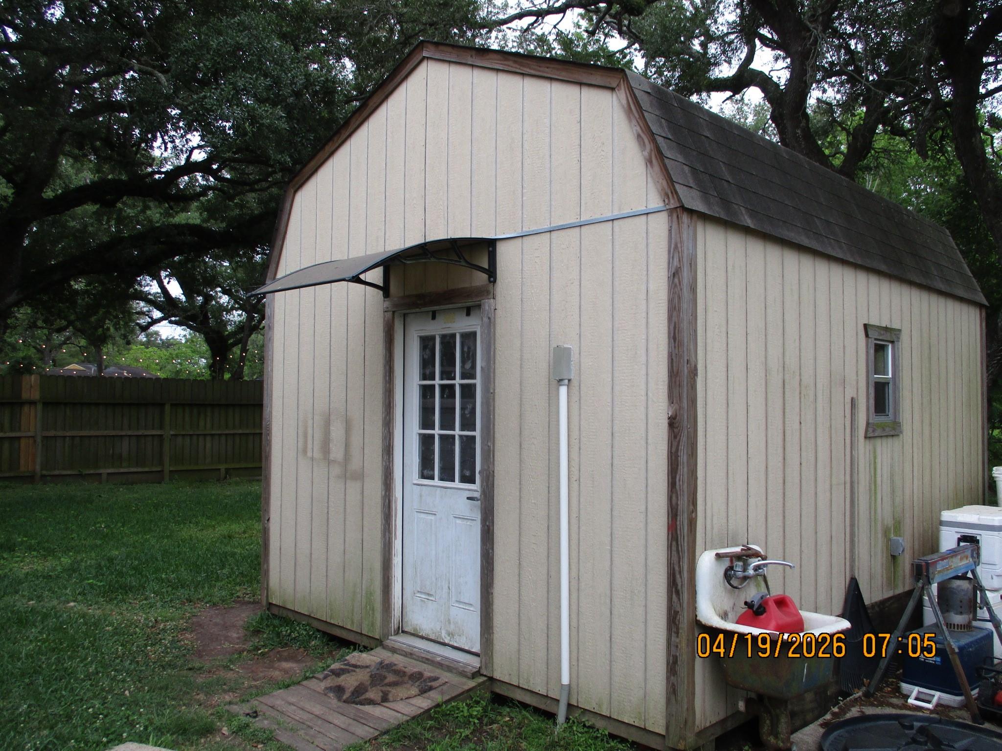112 Chinaberry Street