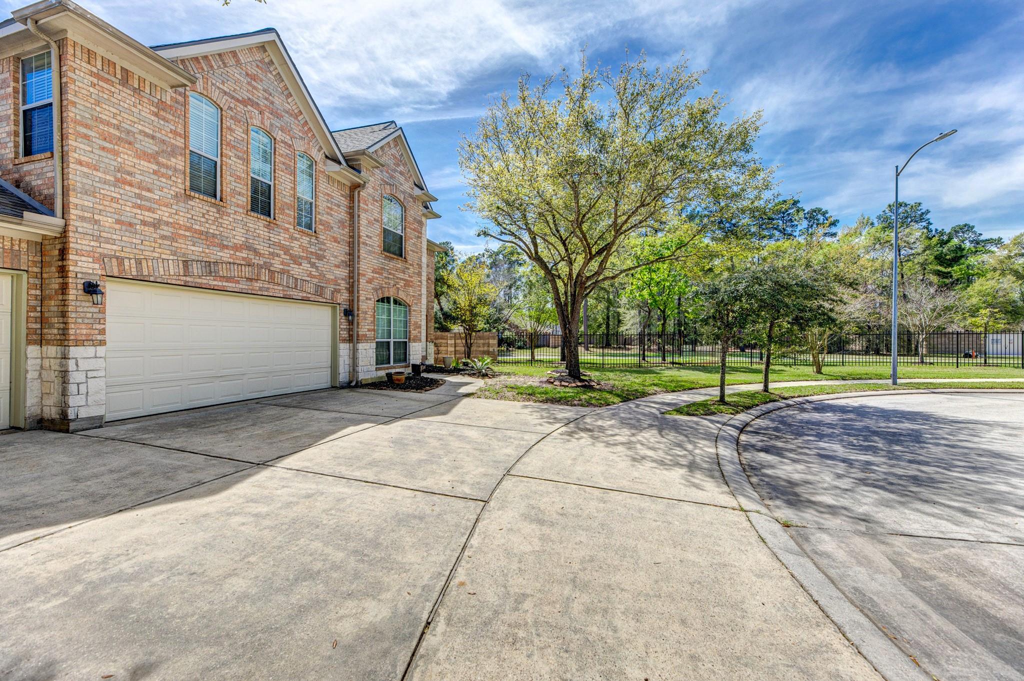 3002 Vincent Crossing Drive