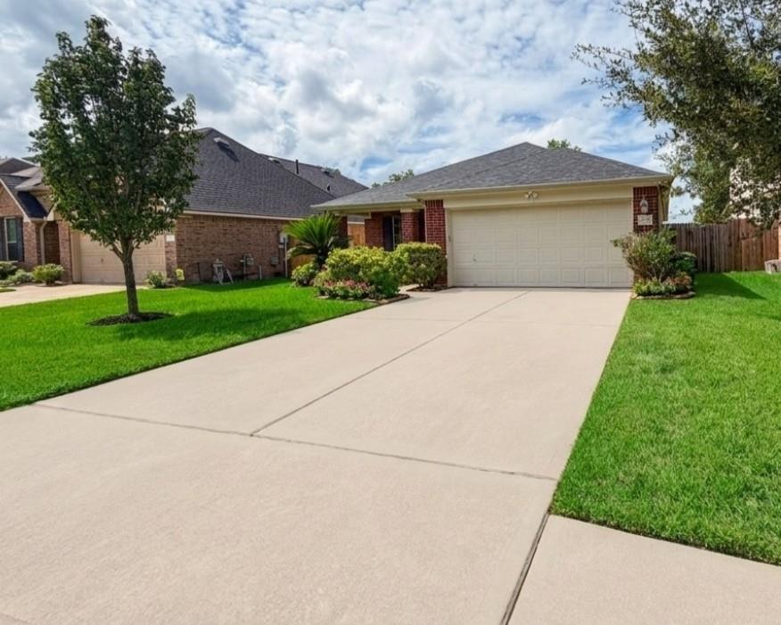 Photo of 21723 Saragosa Pond Lane, Spring, TX 77379 (MLS # 86323182)