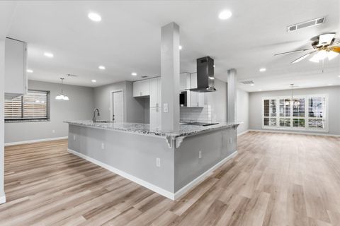 Photo of 1620 Beachcomber Lane, Houston, TX 77062 (MLS # 97640738)