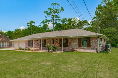 109 Fox Hollow Street Baytown TX 77521