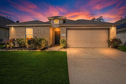 Photo of 40477 Mostyn Lake Drive, Magnolia, TX 77354 (MLS # 71578911)