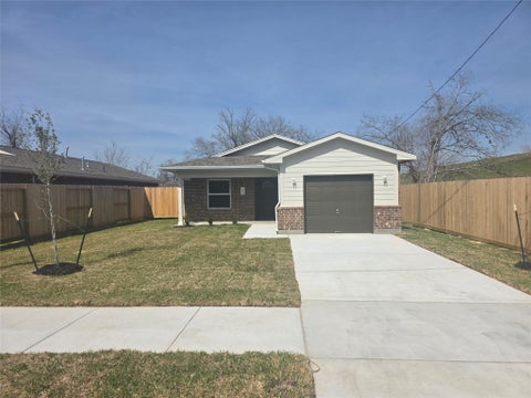 Photo of 9831 Pelsey Street, Houston, TX 77029 (MLS # 44084982)