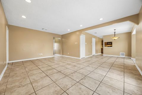 Tiny photo for 13518 Greenbriar Drive, Sugar Land, TX 77498 (MLS # 69236375)