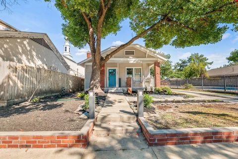 Photo of 943 Pecore Street, Houston, TX 77009 (MLS # 96241284)