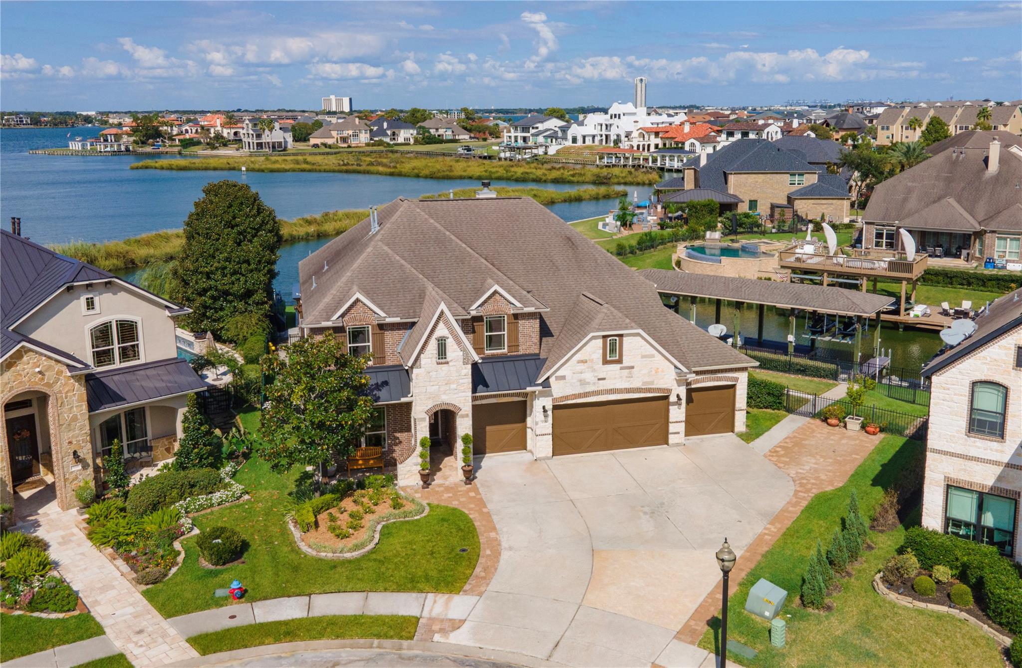 856 Signature Cove