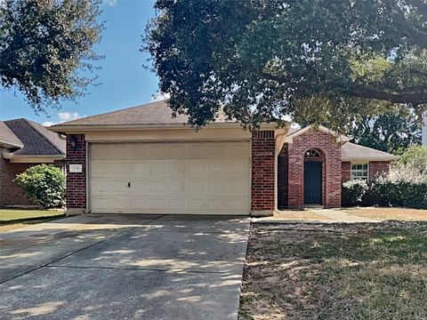 Photo of 32011 Sue Lane, Pinehurst, TX 77362 (MLS # 25450784) Photo of 32011 Sue Lane, Pinehurst, TX 77362 (MLS # 25450784)