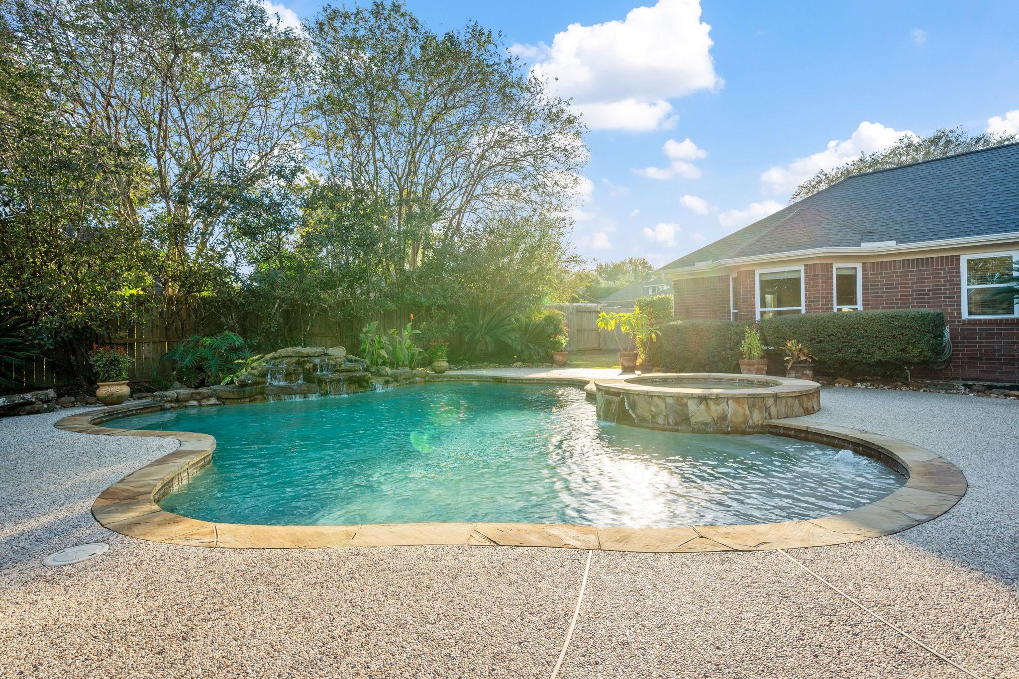 6922 Harvest Glen Drive