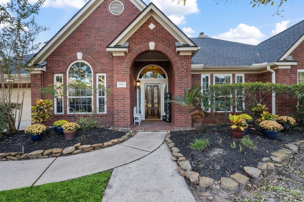 Photo of 6922 Harvest Glen Drive, Humble, TX 77346 (MLS # 92917906)