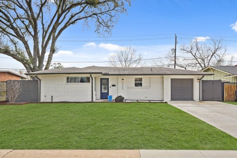 Photo of 5009 Libbey Lane, Houston, TX 77092 (MLS # 59437735)