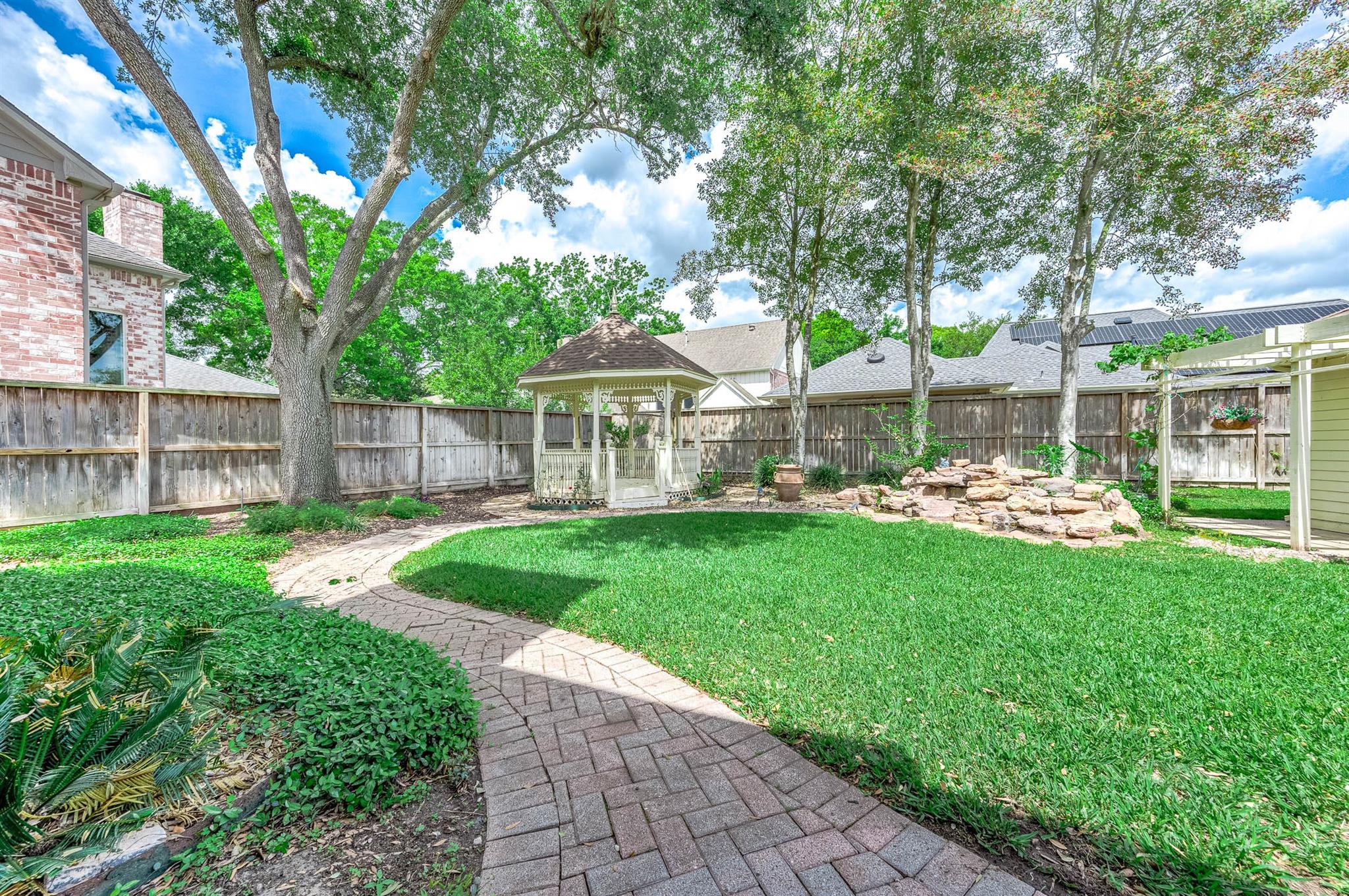 3702 Belle Grove Ln