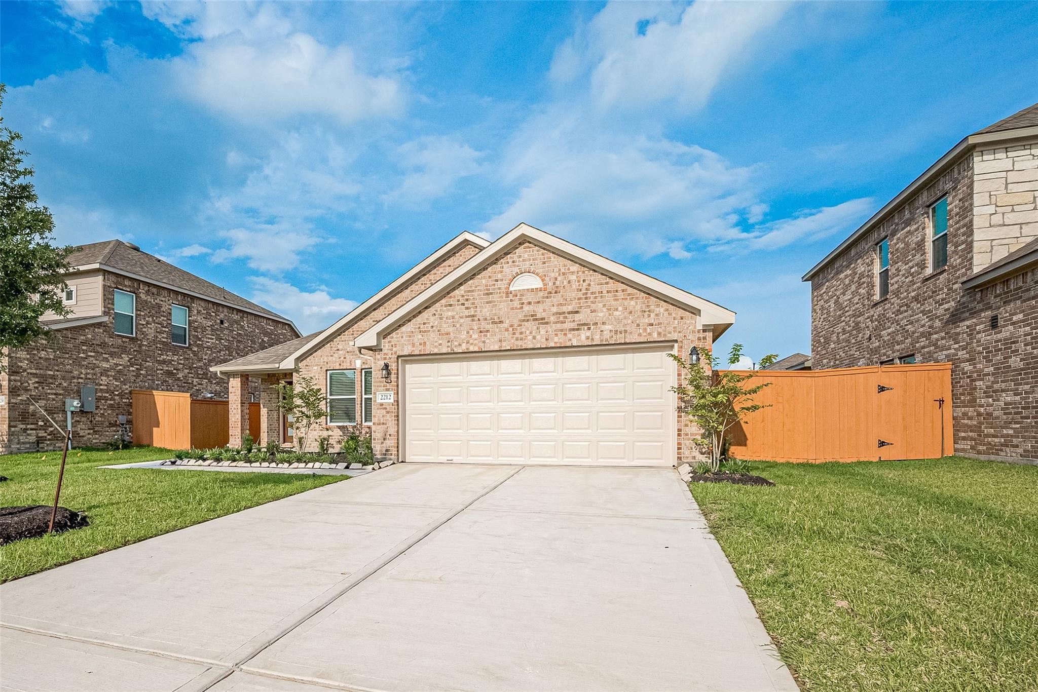 2212 Manila Lane