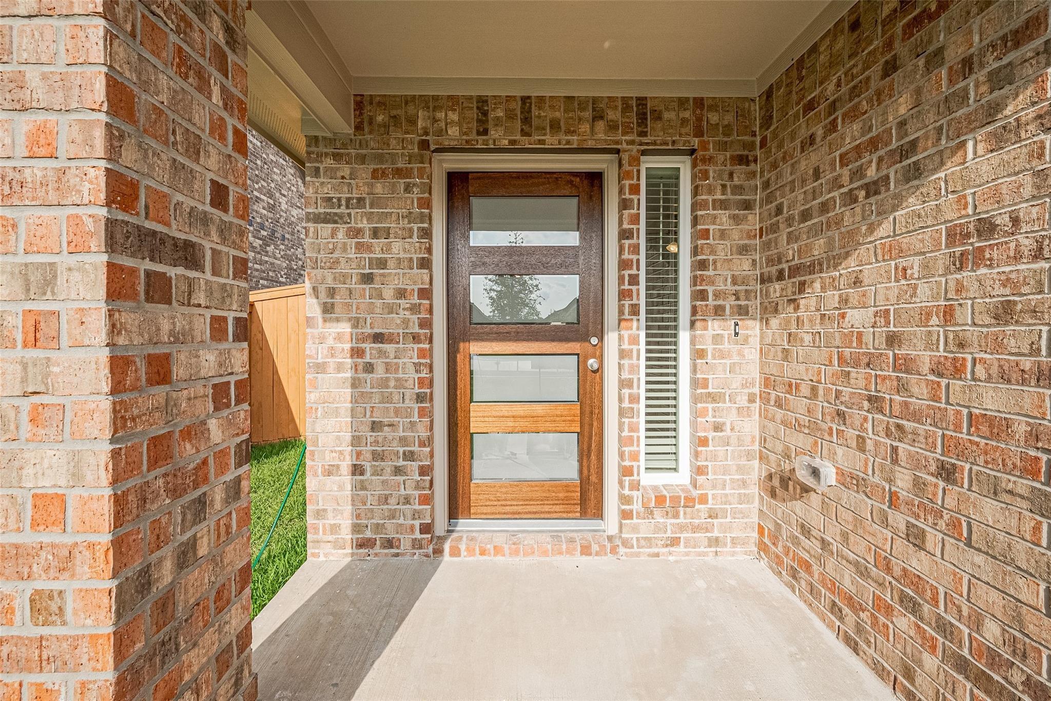 2212 Manila Lane