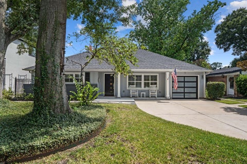 Photo of 9605 Cedardale Drive, Houston, TX 77055 (MLS # 54251578)
