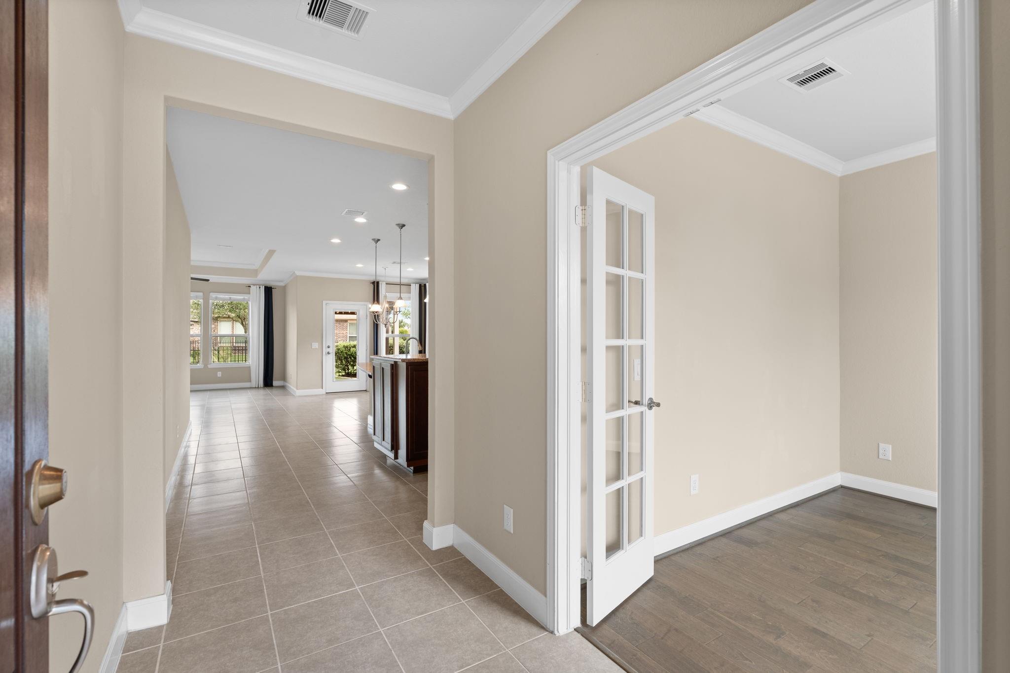 606 Pinyon Court