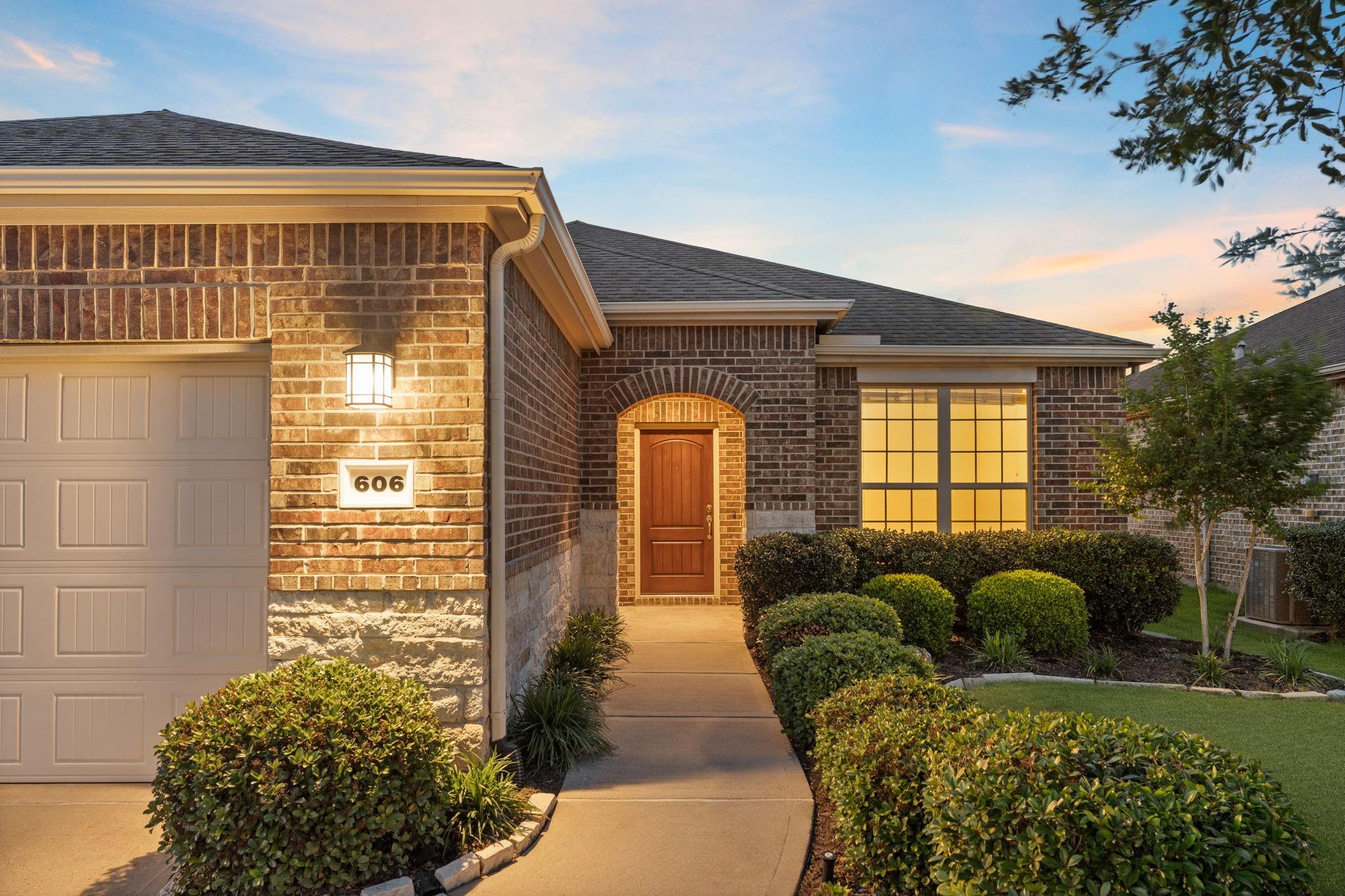 606 Pinyon Court