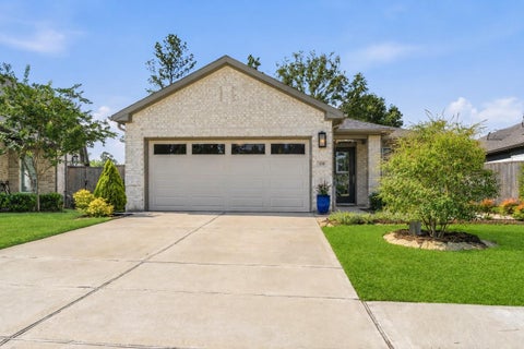 Photo of 110 Passion Flower Cove, Montgomery, TX 77316 (MLS # 10281310)