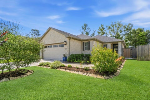 Photo of 110 Passion Flower Cove, Montgomery, TX 77316 (MLS # 10281310)
