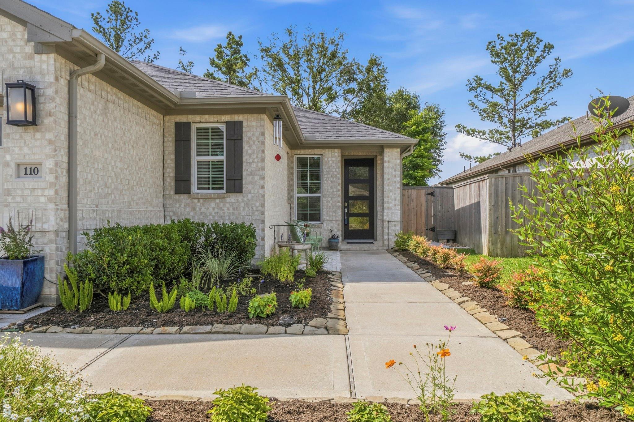 110 Passion Flower Cove