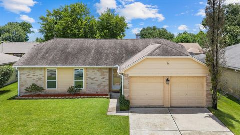 Homes For Sale - 16830 Carrack Turn Drive<br/> Friendswood, TX 77546