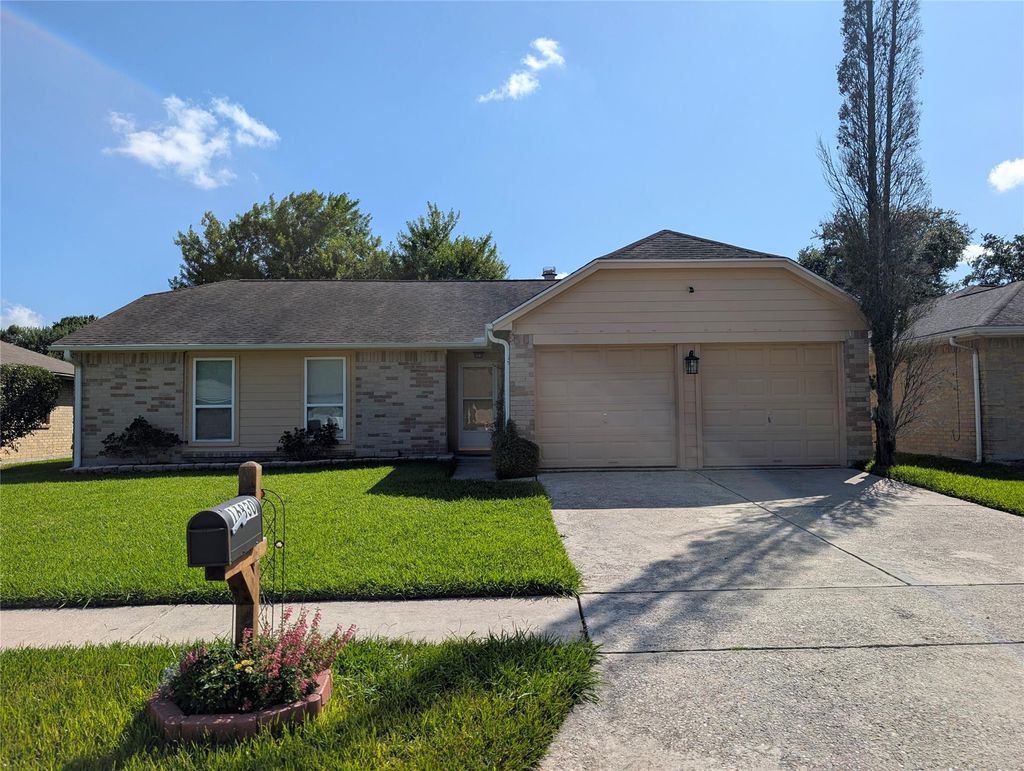Photo of 16830 Carrack Turn Drive, Friendswood, TX 77546 (MLS # 82043738)