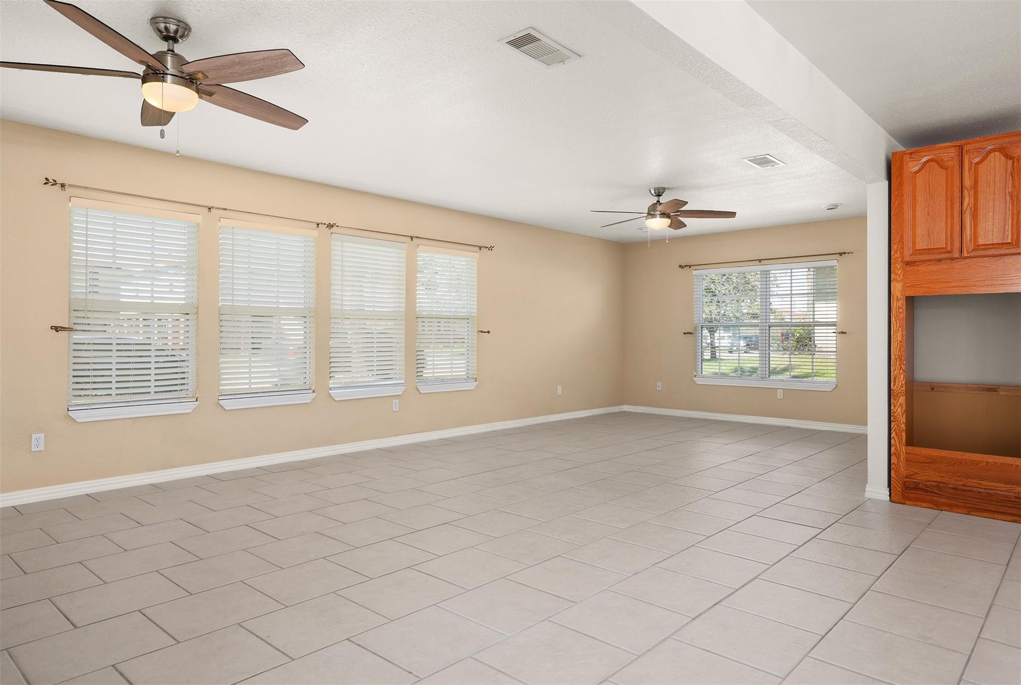 2206 Wimcrest Street Street