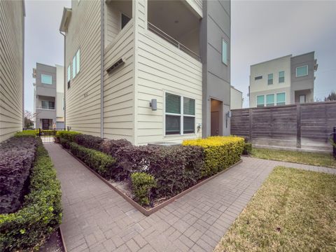 Photo of 2733 Eado Edge Court, Houston, TX 77020 (MLS # 72071308)
