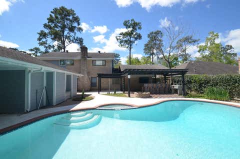 Photo of 2711 Williamsburg Drive, Dickinson, TX 77539 (MLS # 13103344)