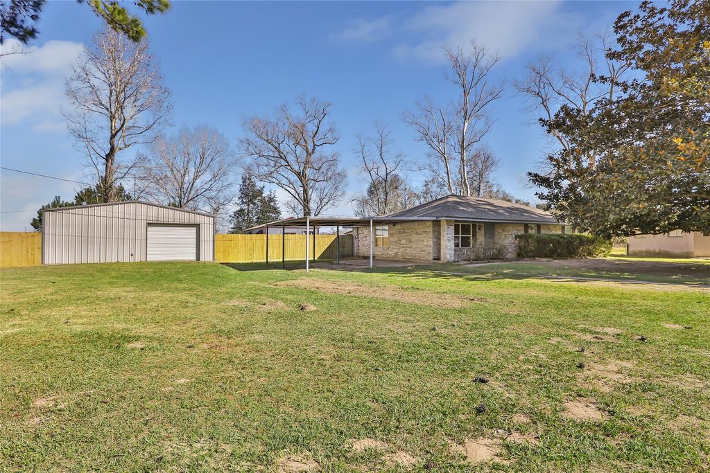 Photo of 4019 Hillcrest Street, Liberty, TX 77575 (MLS # 37421010)