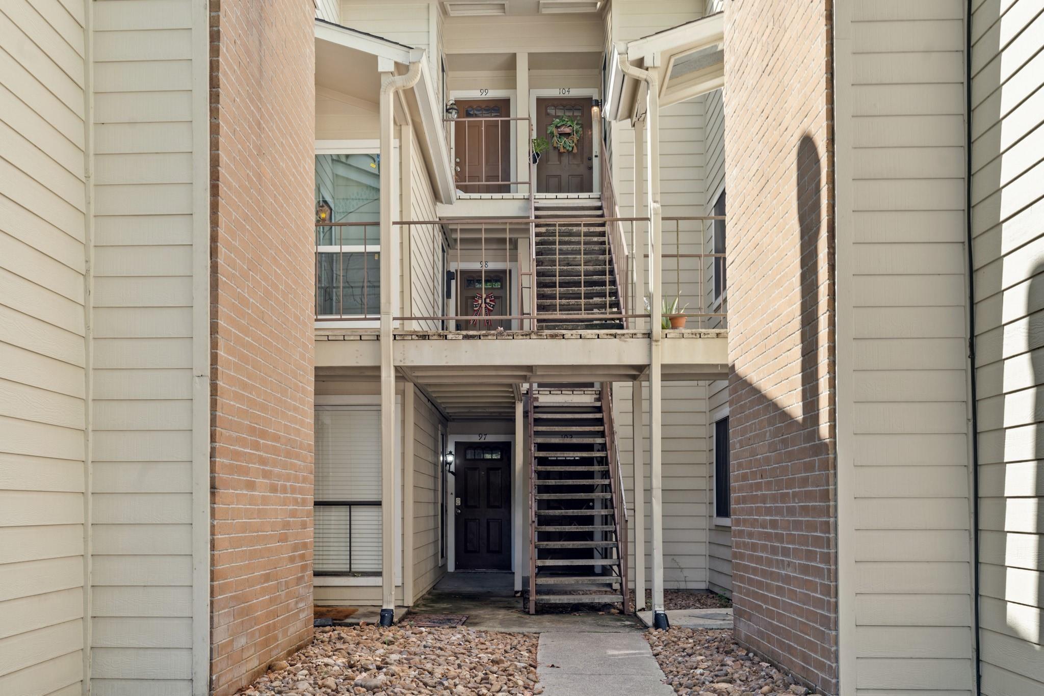 3500 Tangle Brush Drive 104