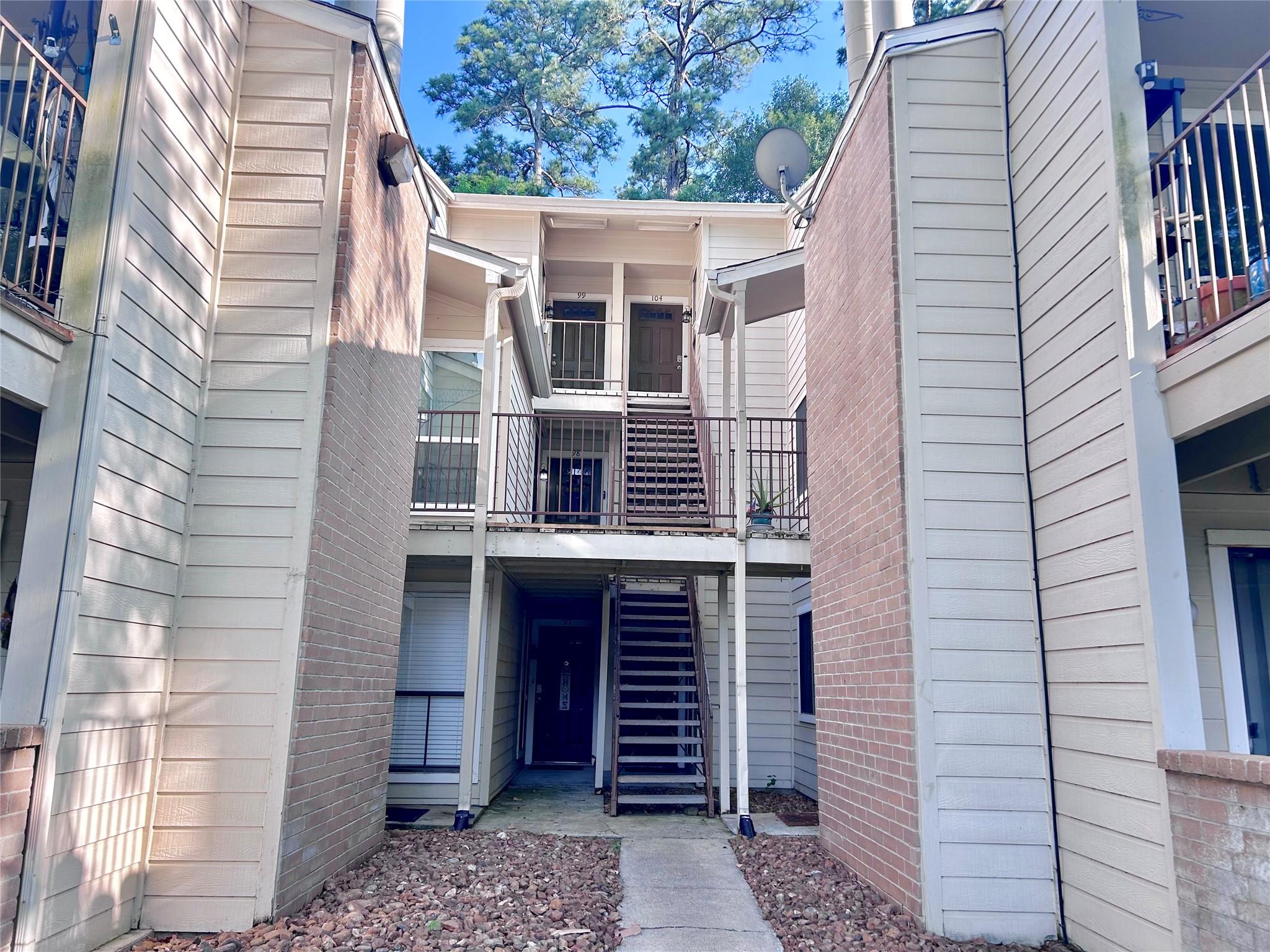 3500 Tangle Brush Drive 104