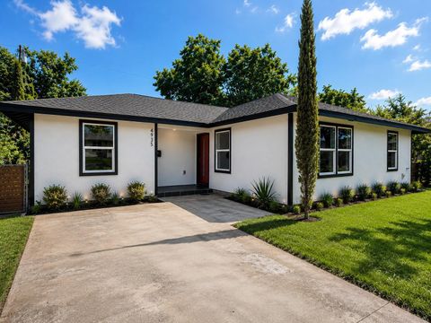 Photo of 4935 Enyart Street, Houston, TX 77021 (MLS # 76715661)