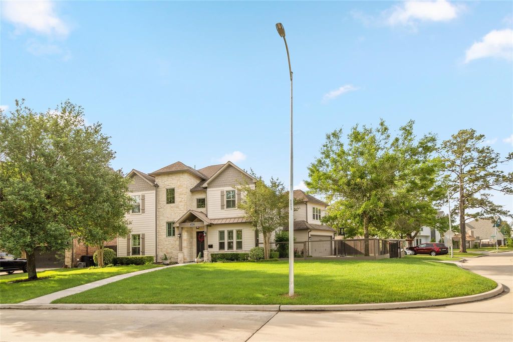 Photo of 1045 Rosepoint Street, Houston, TX 77018 (MLS # 93380423)