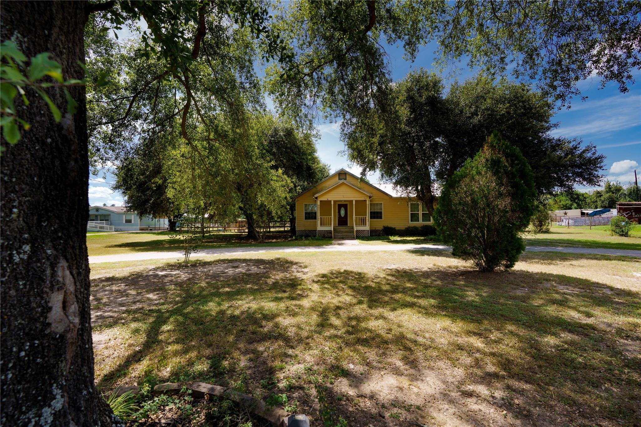 8631 Matthews Lane