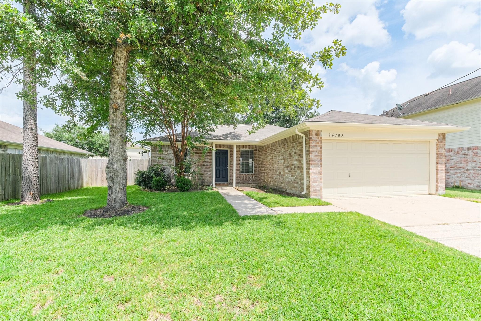 16783 N Bob White Drive