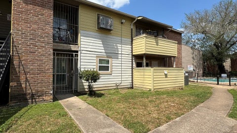 Condo For Sale - 10603 S Wilcrest Drive #56<br/> Houston, TX 77099