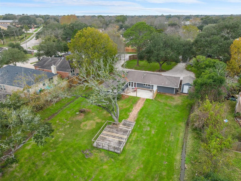 Photo of 206 Texas Avenue, League City, TX 77573 (MLS # 64382932)