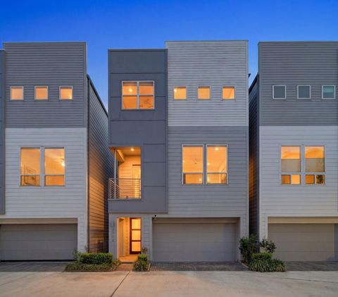 Photo of 2702 Eado Grove Lane, Houston, TX 77003 (MLS # 20538205)