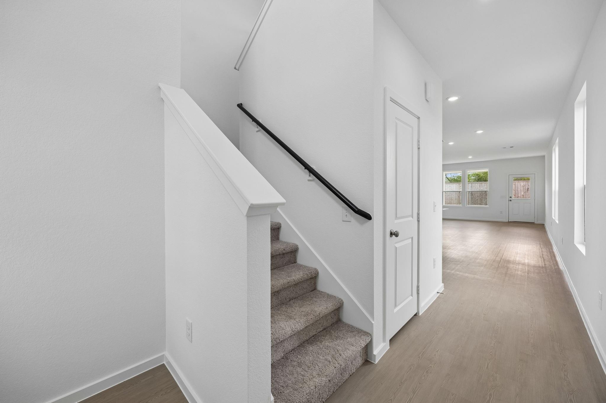 6906 Bens Landing