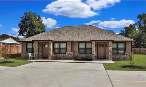Photo of 995 Junell Street, Houston, TX 77088 (MLS # 43774358)
