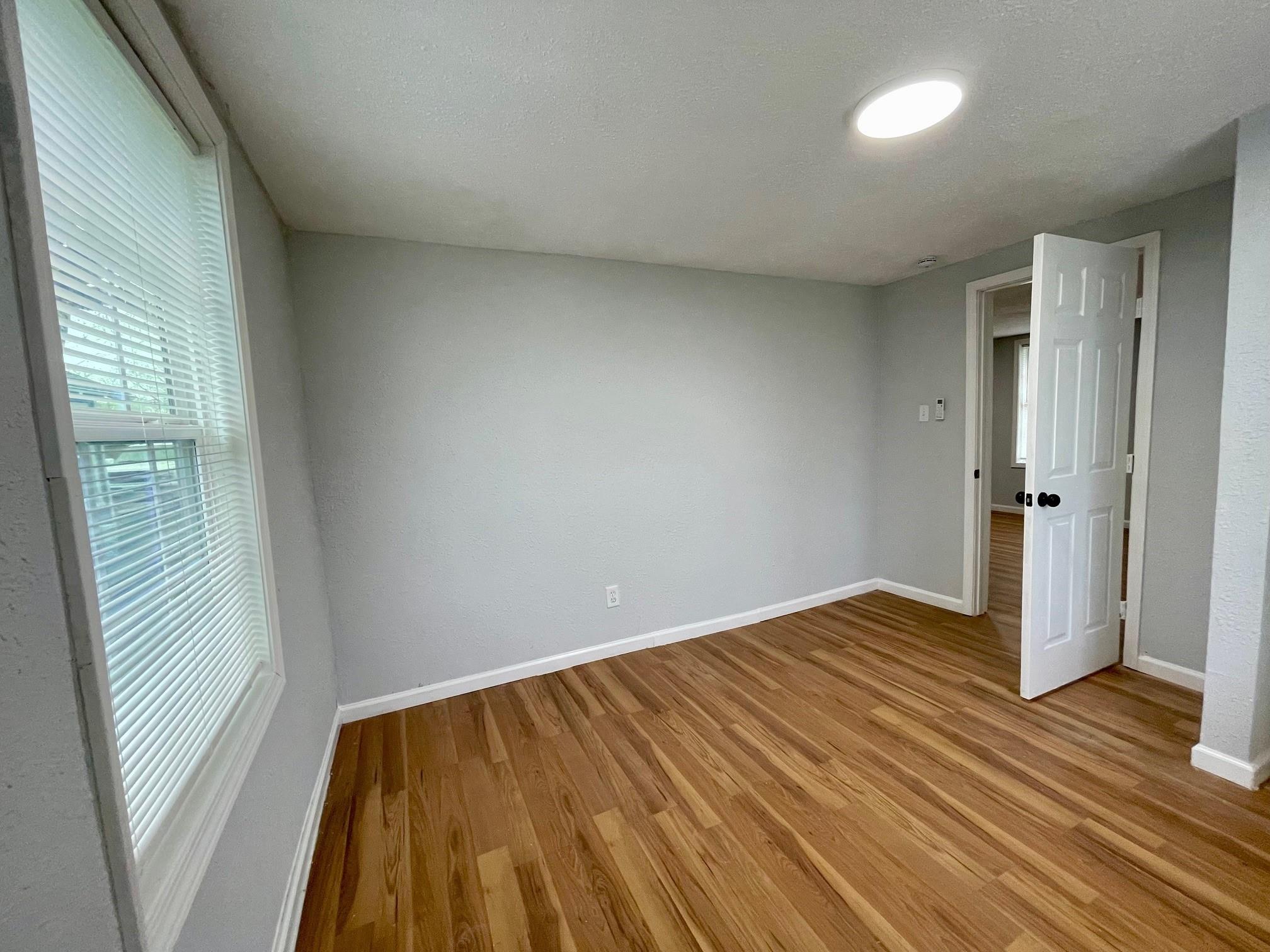 1014 W 5th Street 2