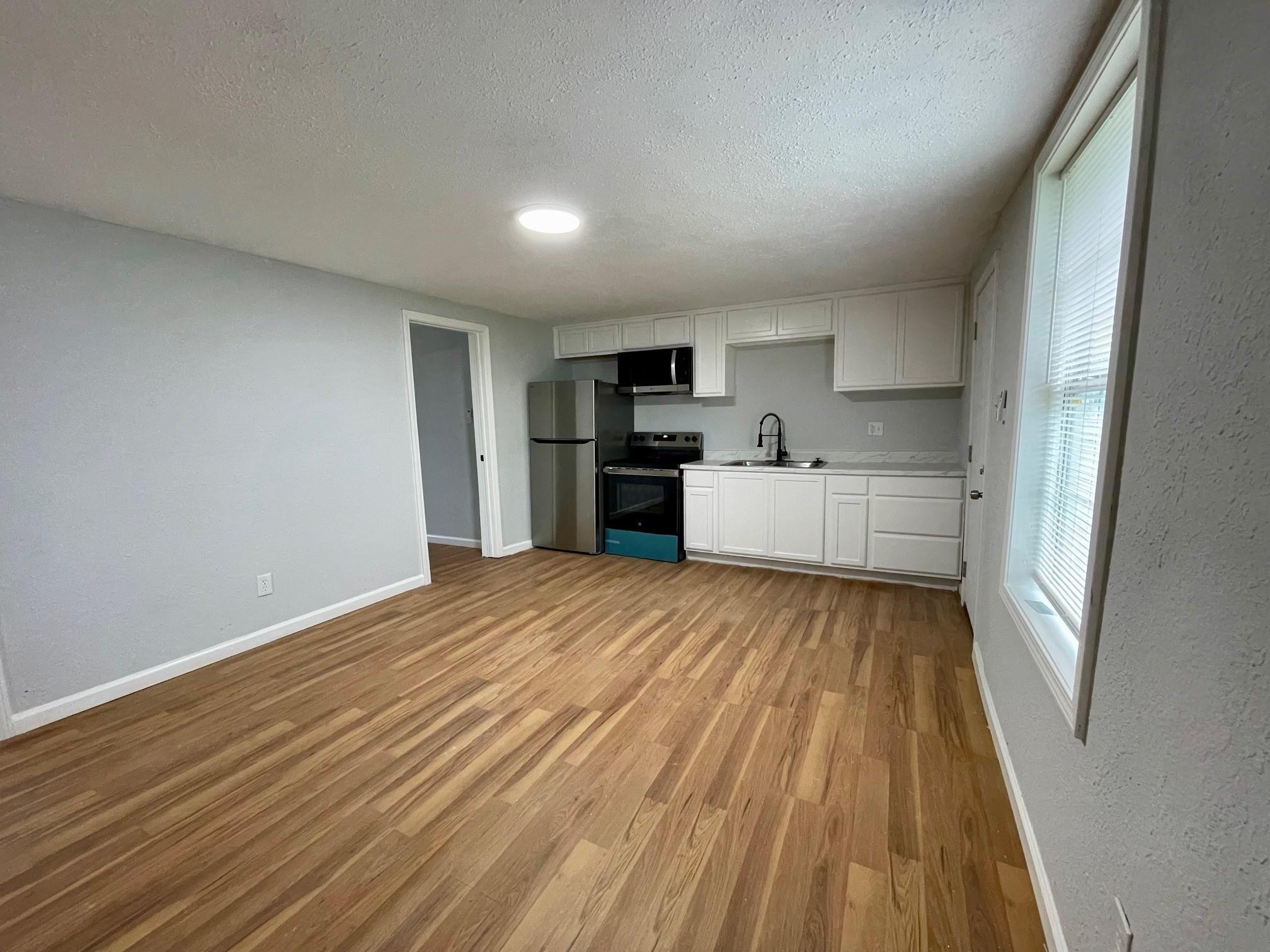 1014 W 5th Street 2