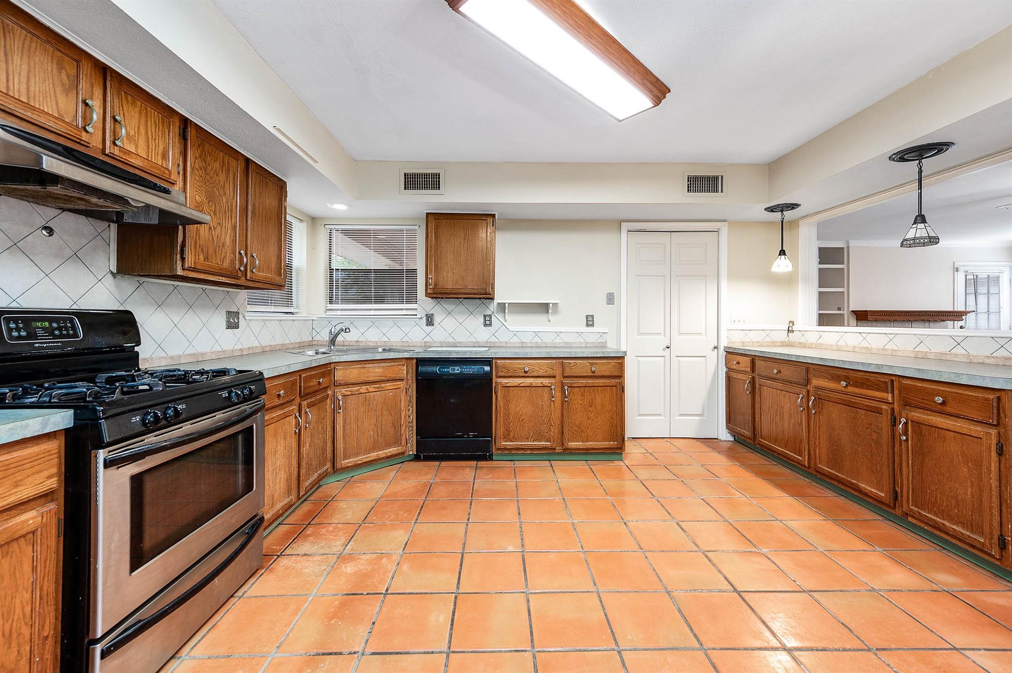 20111 Beechview Lane