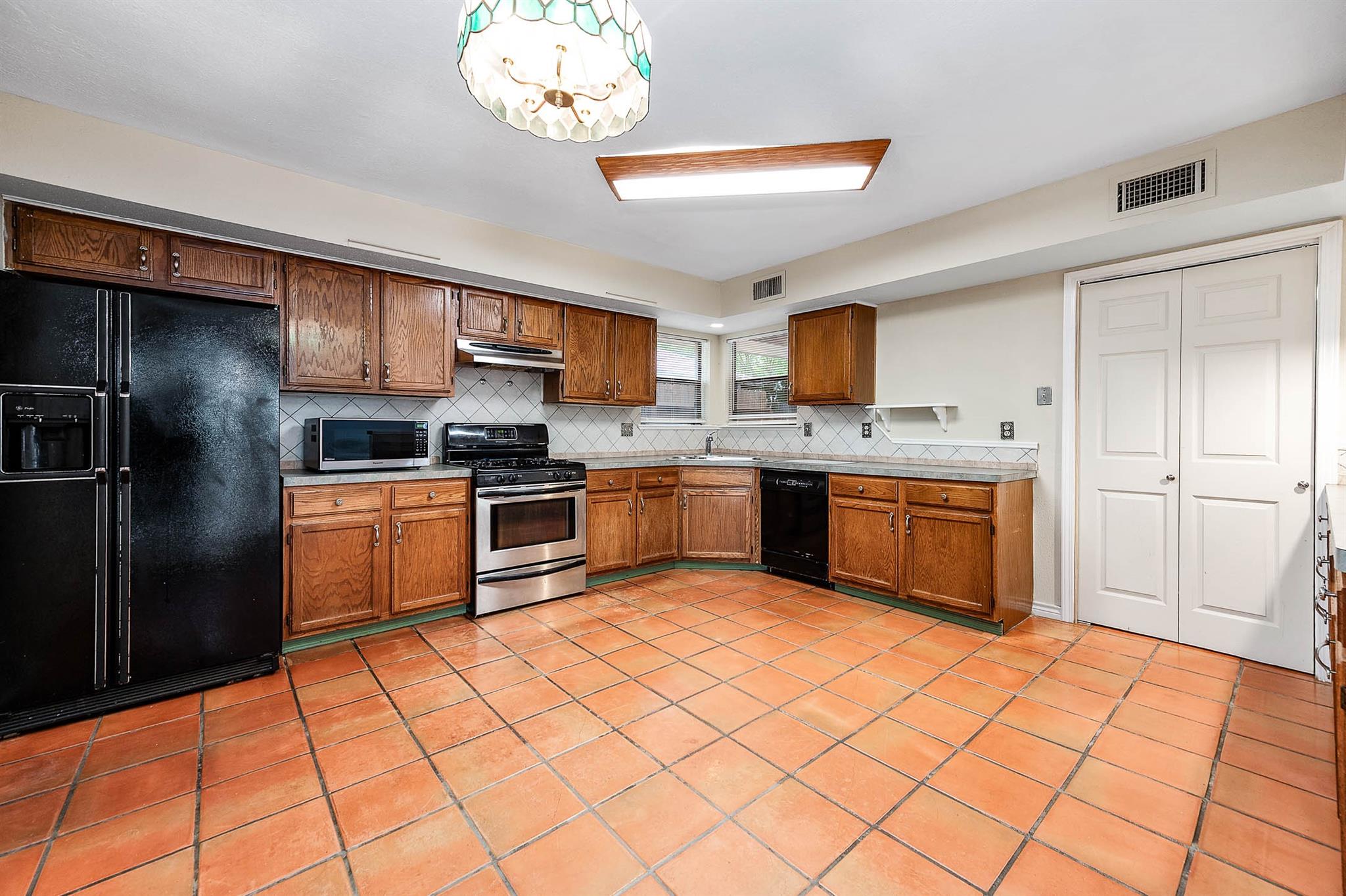 20111 Beechview Lane