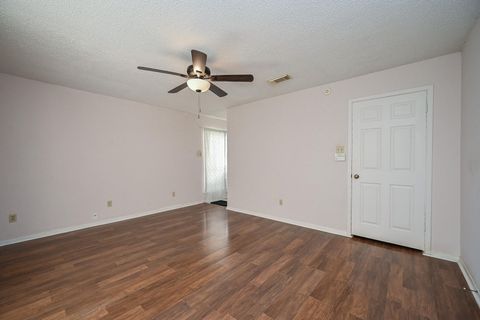 Tiny photo for 9826 Chiselhurst Drive, Houston, TX 77065 (MLS # 85821699)