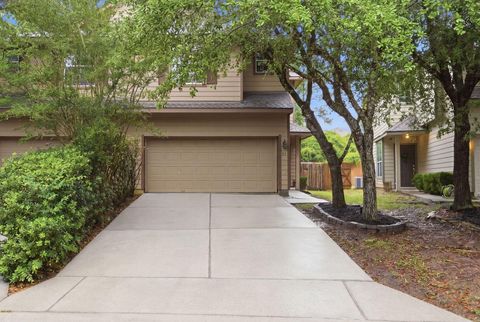 Photo of 71 S Burberry Park Circle, The Woodlands, TX 77382 (MLS # 34173783)