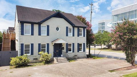 Photo of 2347 Sheridan Street #2, Houston, TX 77030 (MLS # 32939145) Photo of 2347 Sheridan Street #2, Houston, TX 77030 (MLS # 32939145)